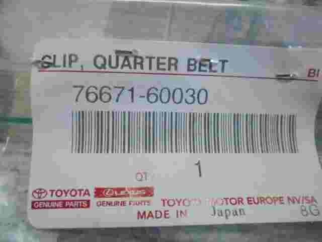 Clip Quarter Belt  Toyota Land Cruiser Prado Lexus GX470 7667160030 76671-60030