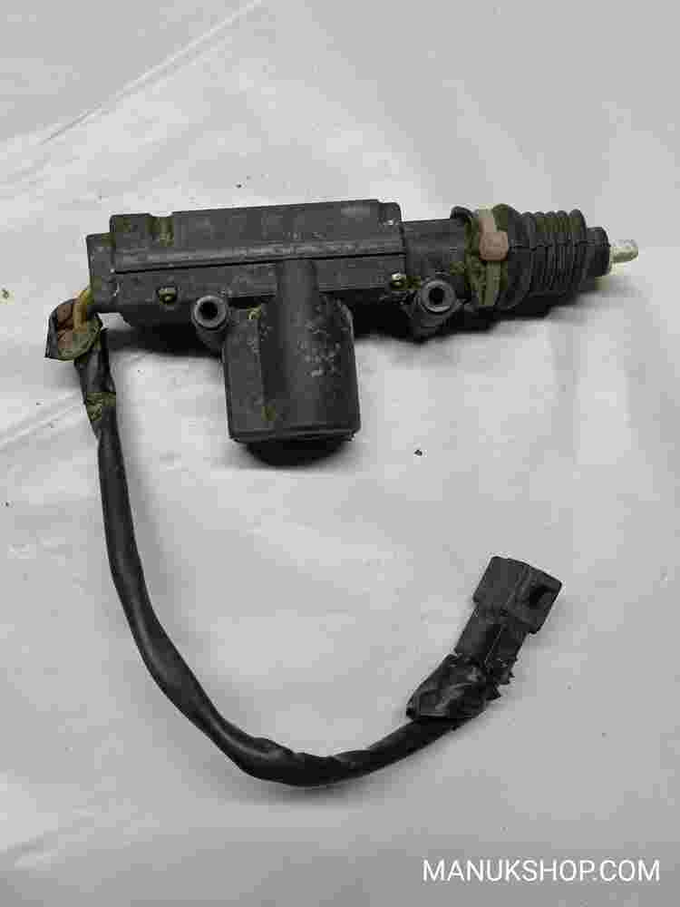 Cerradura actuador cierre centralizado de portón trasero Tata Padmini 11-99